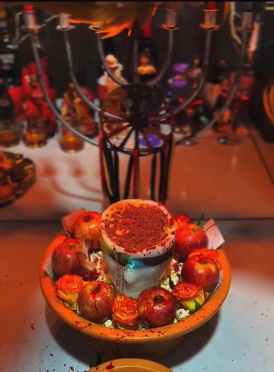 Imagem de altar e elementos espirituais